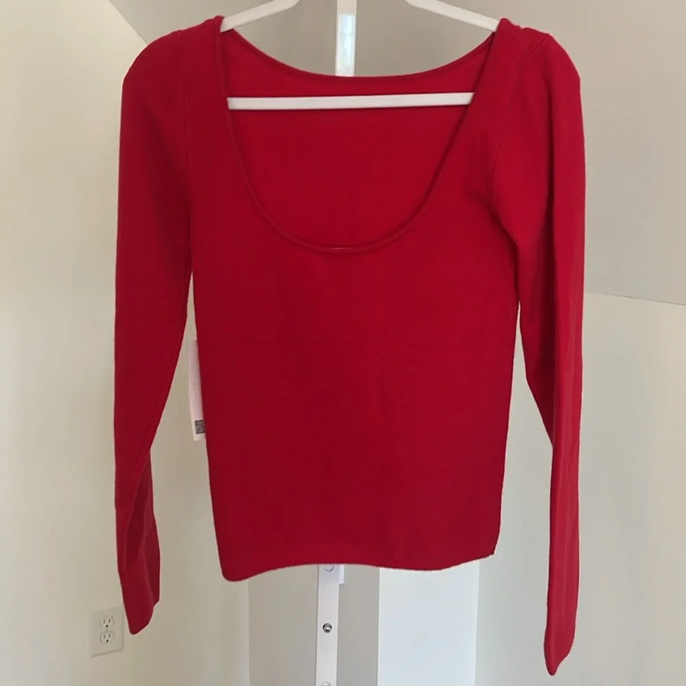 White +‎ Warren CASHMERE BALLET NECK TOP IN CRIMSON